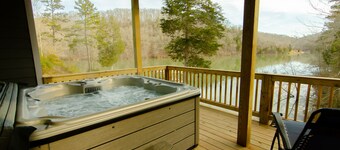 American Spirit: Enjoy the Fall colors! Take a day trip to Pigeon Forge!