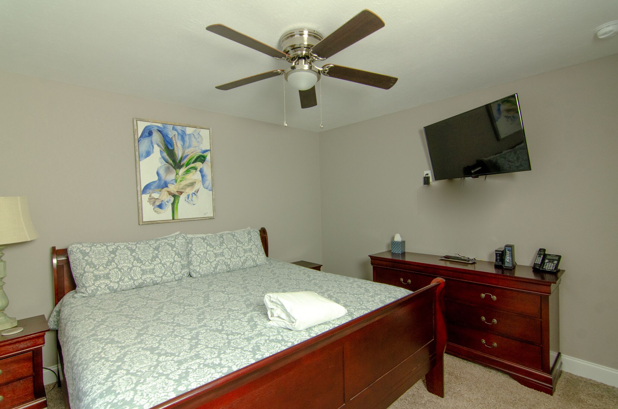 American Spirit --Best Location on Norris! Sleeps 33; Double Decker Dock w/Slide