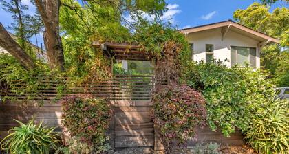 Cozy Studio 2 Blocks from Downtown Mill Valley
