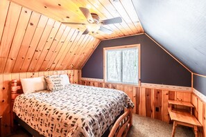 4 slaapkamers, een strijkplank/strijkijzer, internet, beddengoed