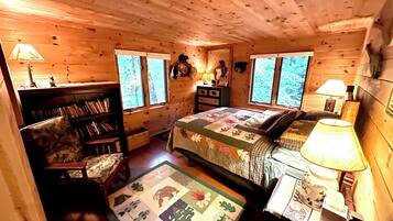4 bedrooms, desk, free WiFi