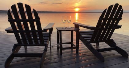 Over-Water Deck, Sunset Views, Fireplace, Dock & Boat Lift, Kayaks/SUPs/Canoe!