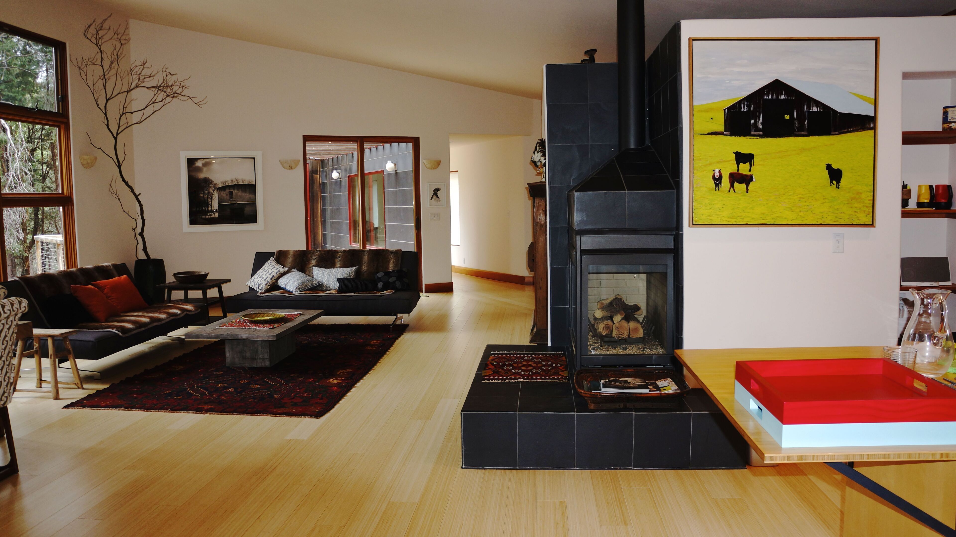 Modern lives in historical setting