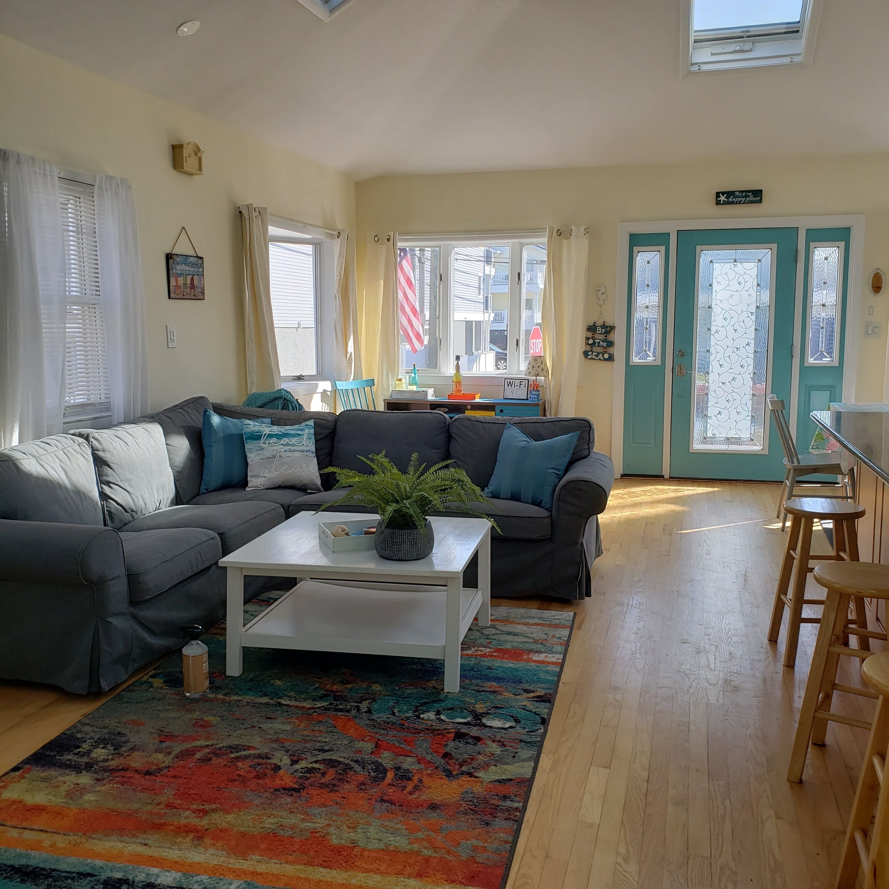 Charming 2BR Beach Bungalow Steps to Beach Access