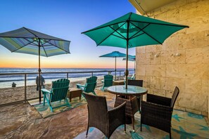 Outdoor dining - OCEAN FRONT STUDIO ON THE SAND! (Carlsbad)