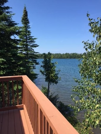 住宿场地. Waterfront 2 Br Cottage In Copper Harbor With Private Dock