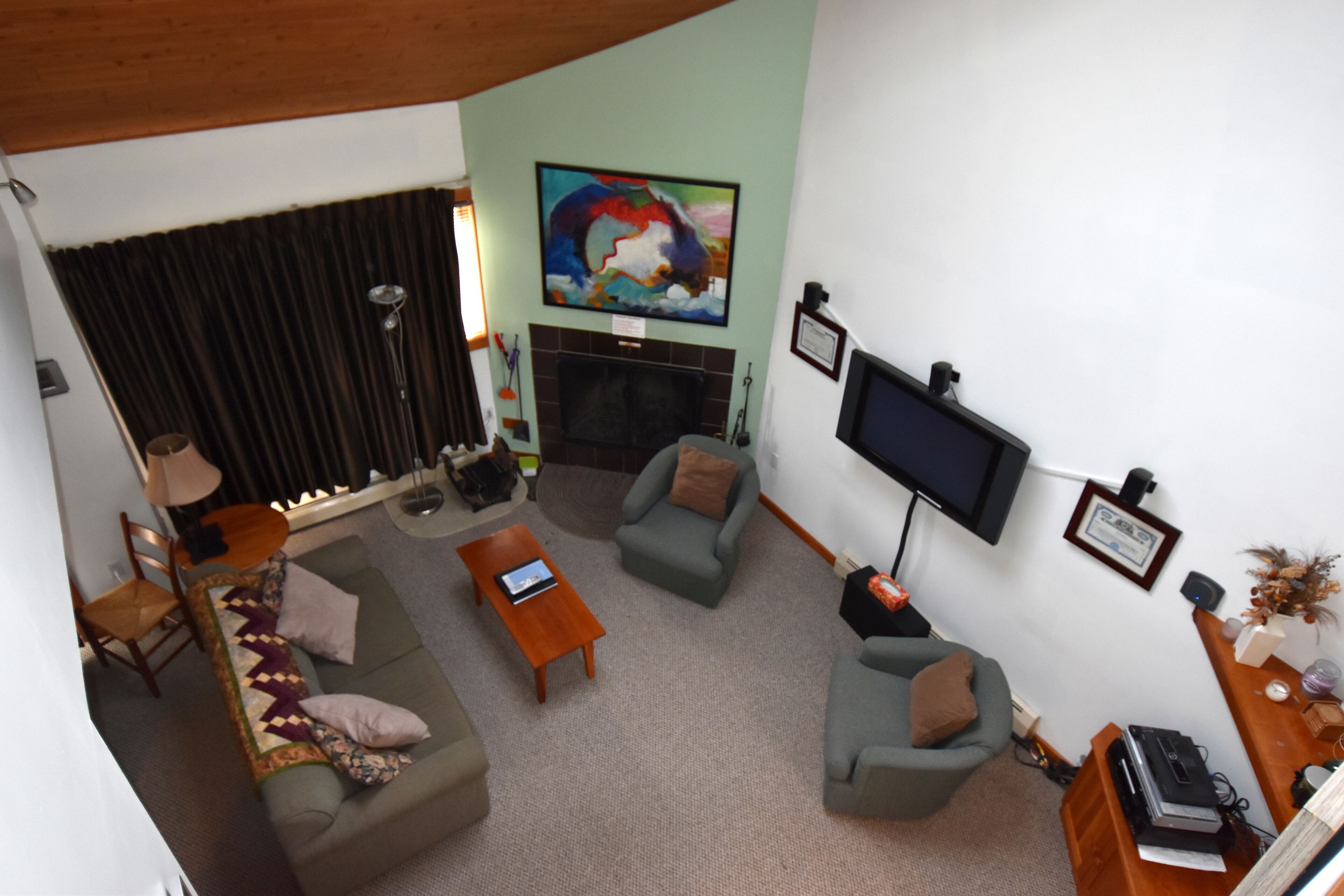 Trail Creek hot tub/sauna/pool totally renovated king bed+2twins 1.5 bath