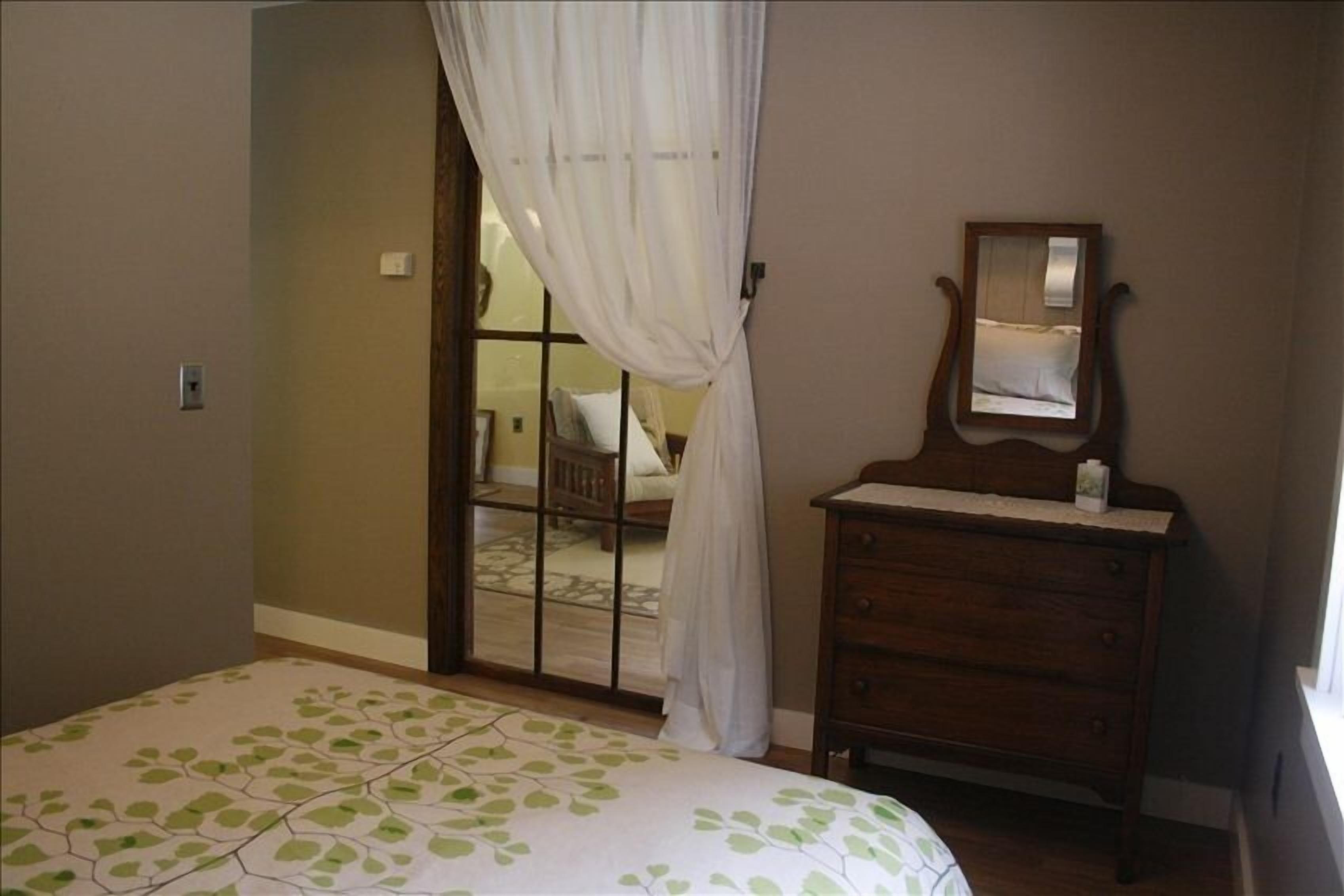 Romantic Cottage for Two in the Heart of the White Mountains