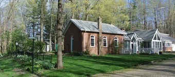 Spacious Studio Apartment Only Minutes Away from Mid-Ohio Sports Car Course!