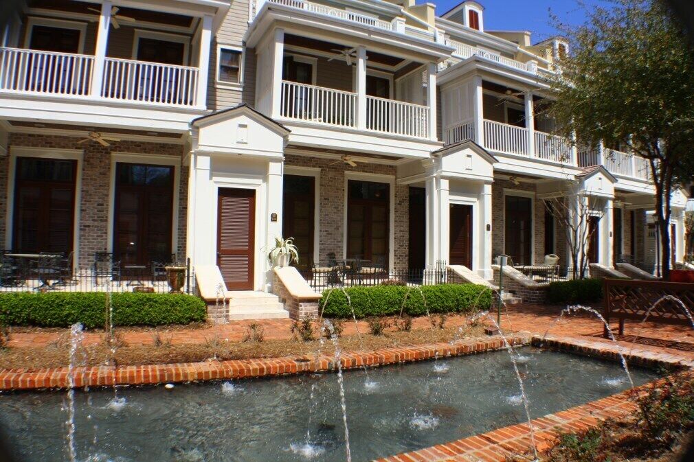 Bay Facing-Stay in the only Le Jardin Condo with golf cart