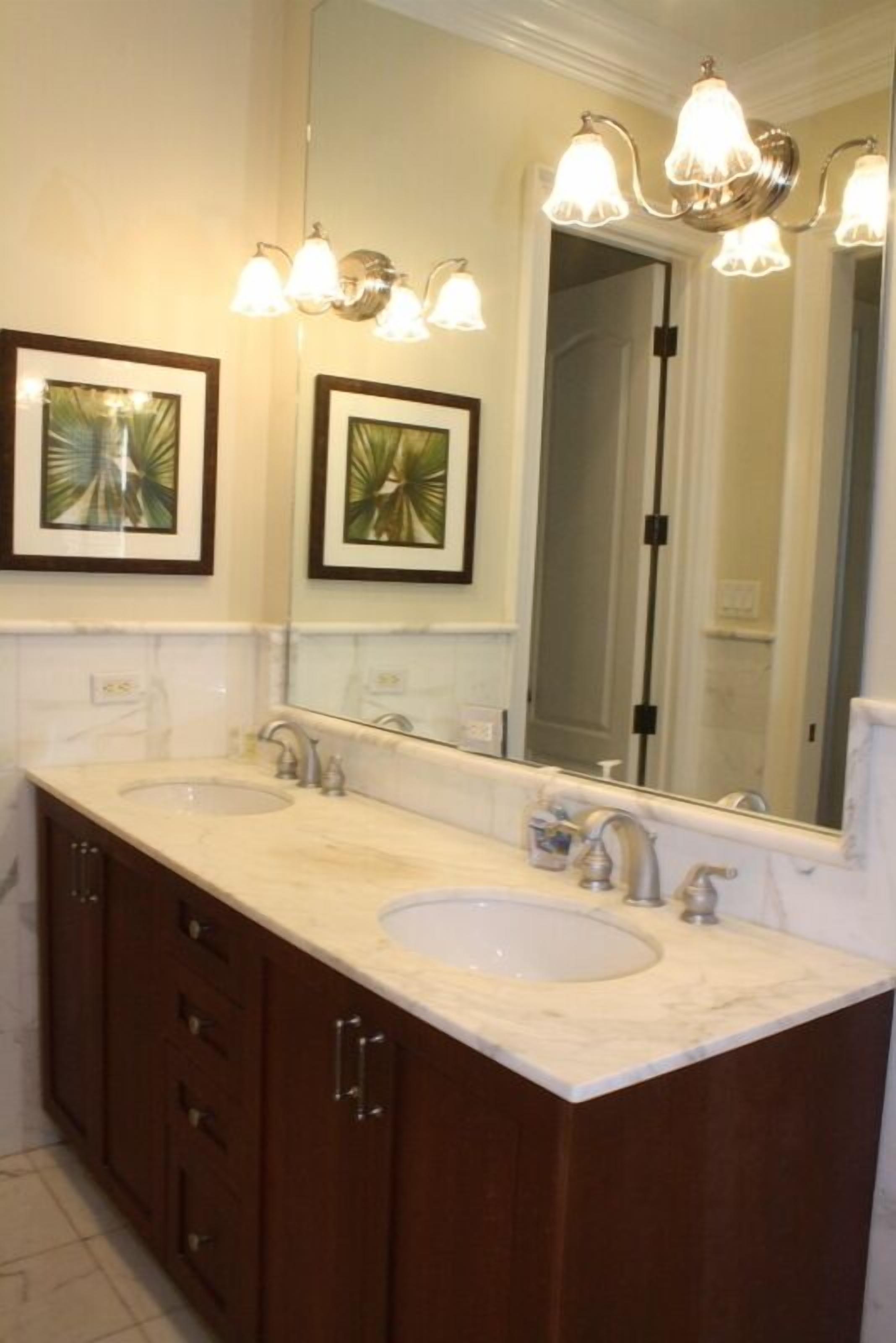 Bay Facing-Stay in the only Le Jardin Condo with golf cart