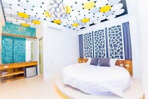 Dobbeltrom, 1 dobbeltseng, ikke-røyk | Skrivebord, blendingsgardiner, wi-fi (inkludert) og sengetøy