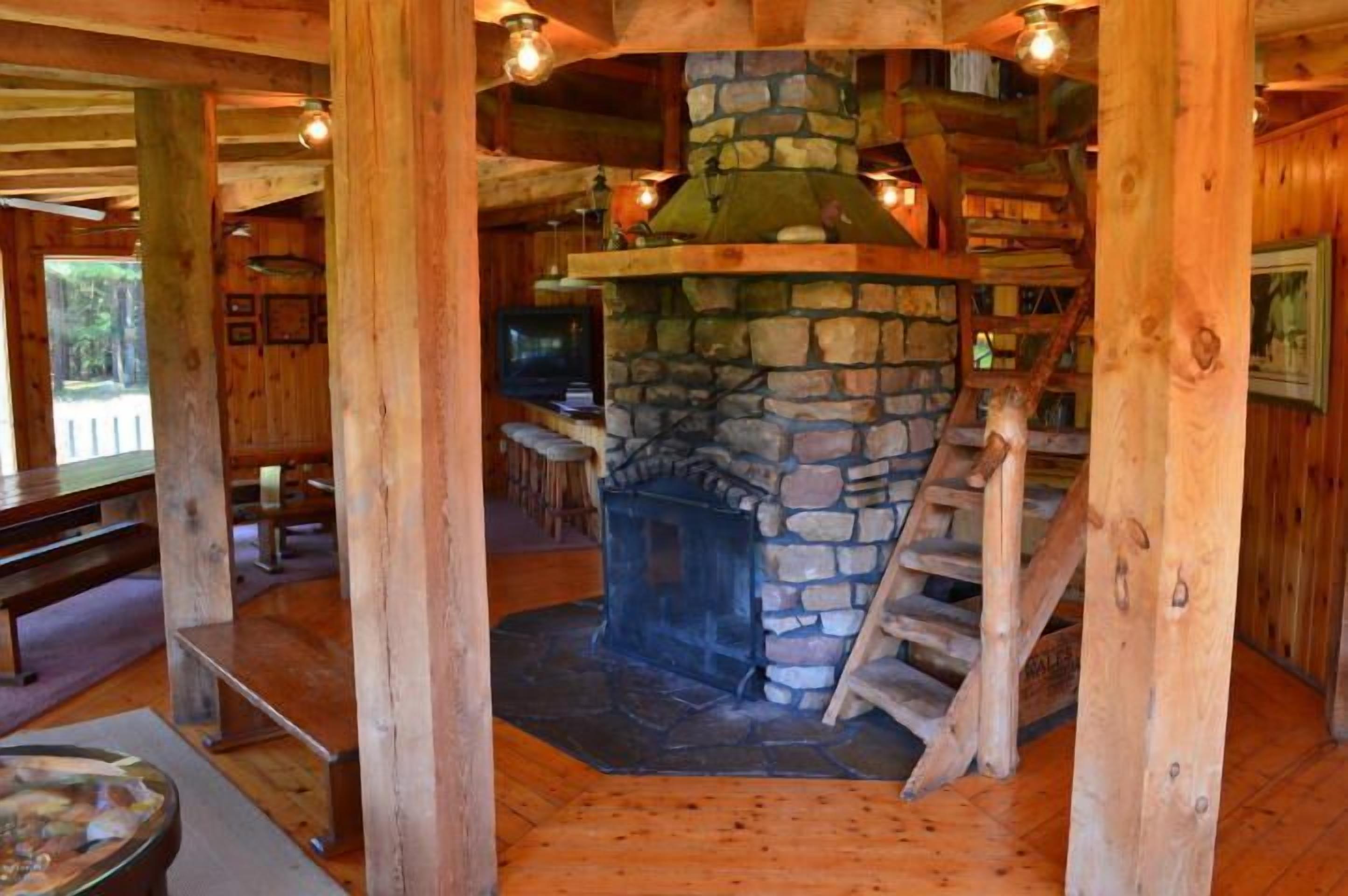 UNFORGETTABLE TIMES...500+ ACRES, 3/4 MILE ON PINE CREEK!