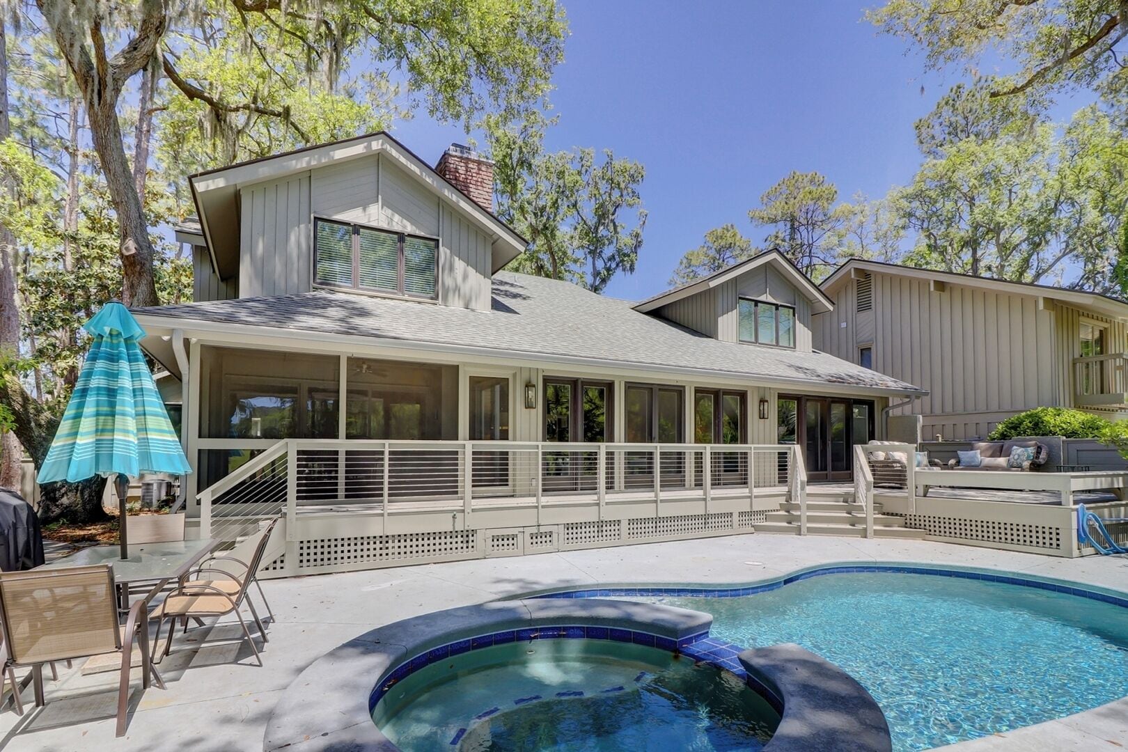 Private Pool & Spa ~ Golf Course Views ~ Walk to Harbour Town ~ 24 Stoney Creek Road