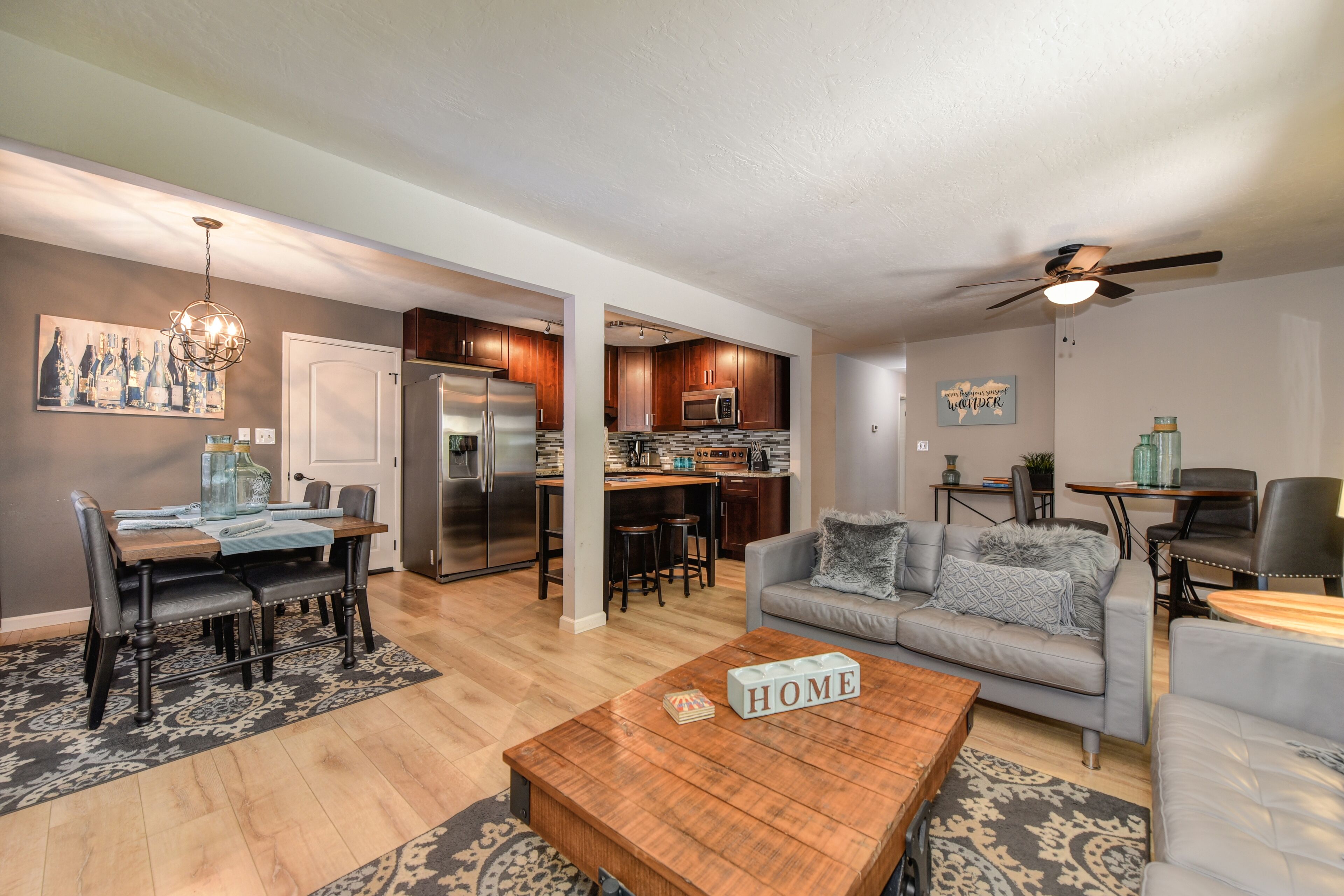 Blue Field House Next To Downtown Old Town Zoo Parks Gorgeous Back Yard Barbecue