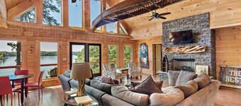 Amazing LAKE FRONT Log Cabin
