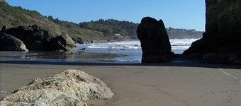 Toby's Crab Shack, Oceanside in Brookings, Oregon