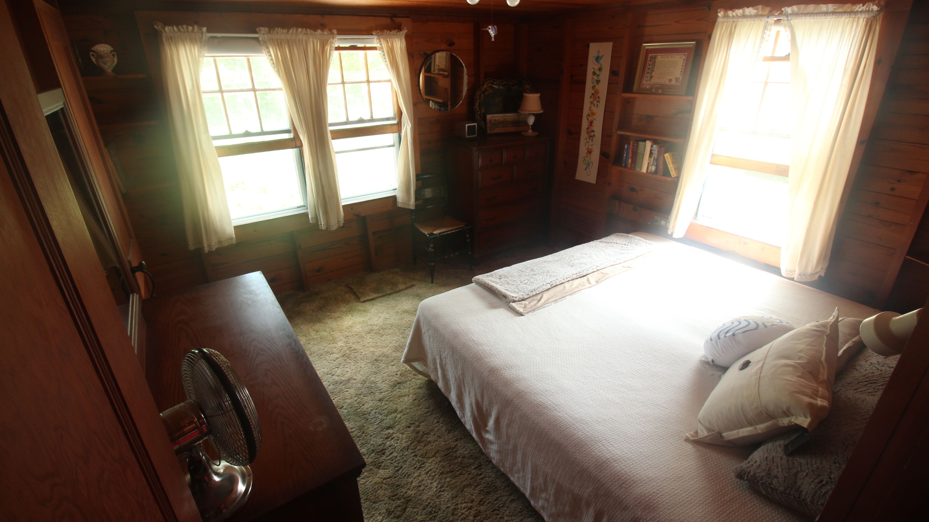 Quaint Coastal Cottage in Beautiful White Sands Beach