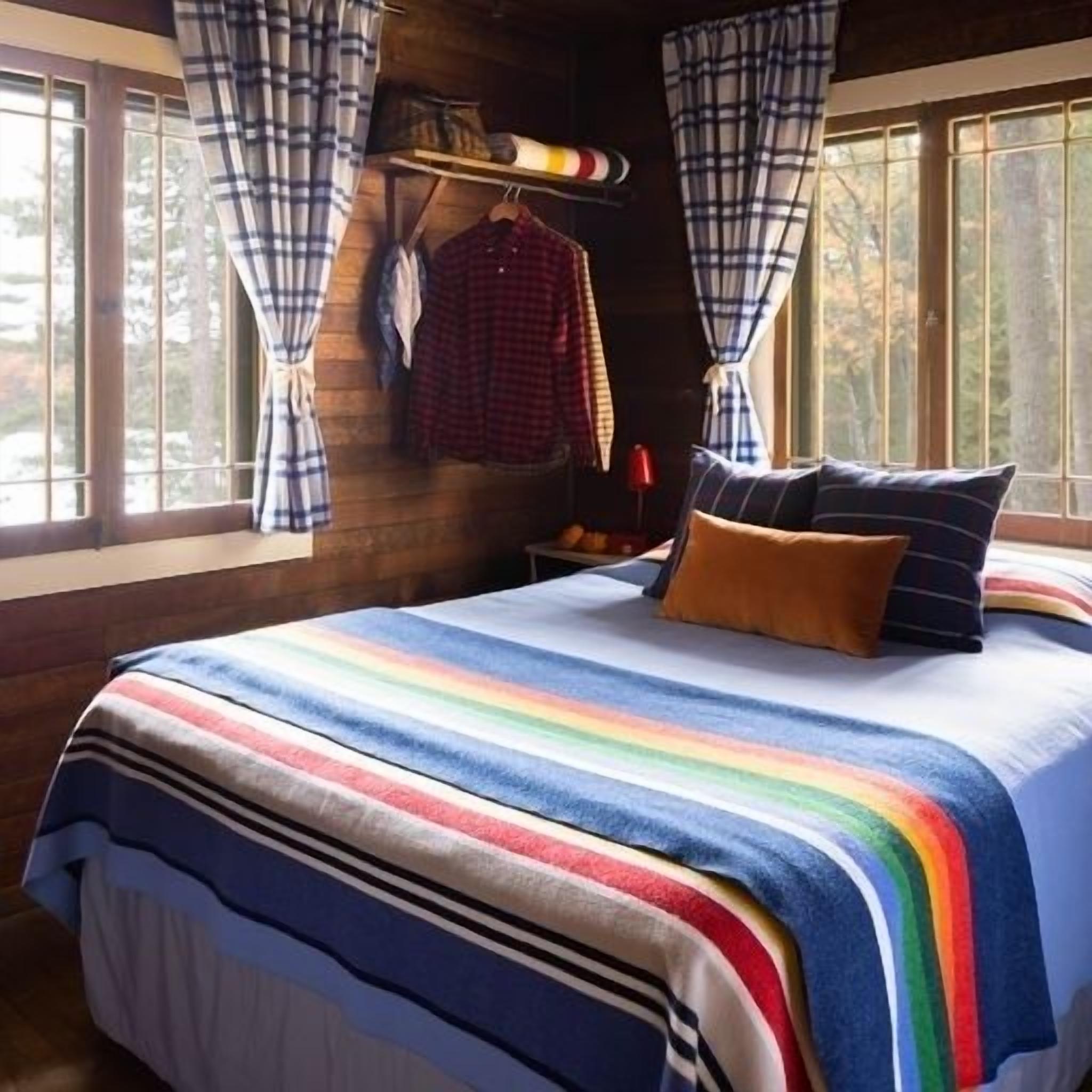 1 Fall Wknd Remains! Charming Lk Katherine Cabin, Sunsets, 5 mins to Minocqua! 