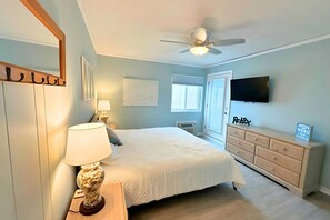 2 bedrooms, travel crib, free WiFi, bed sheets