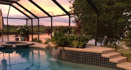 3 acres private 4 bed, 4 bath ranch, unusually huge lanai, heated pool, grill!