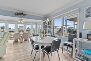 Dining - "Her Choice" - Canal Home, 5 Bedrooms / 3 Bathrooms (Holden Beach)
