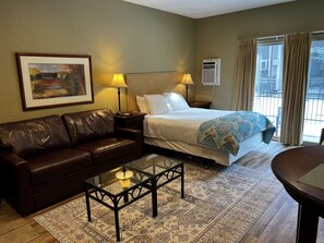 Bügeleisen/Bügelbrett, Reisekinderbett, kostenloses WLAN, Bettwäsche