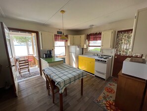 Fridge, microwave, oven, stovetop - A Perfect Lake Front Vacation Spot In Beautiful Grand Isle, Vermont (Grand Isle)