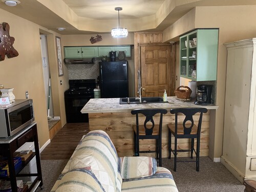 Great Cabin on Osage River in Tuscumbia, MO