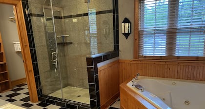 LOCATED IN ABINGDON, VA - PRIVATE, TRANQUIL SETTING