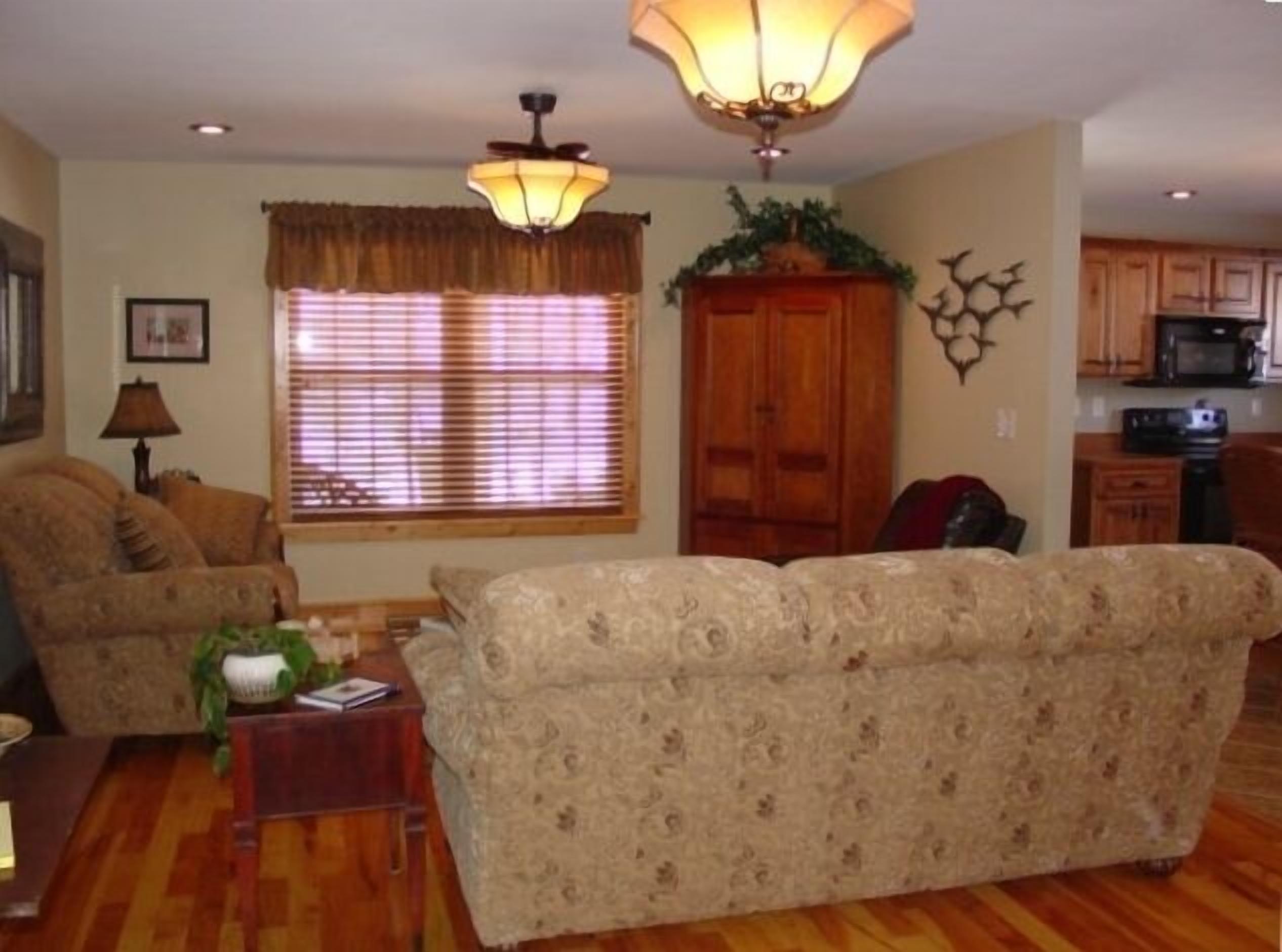 LOCATED IN ABINGDON, VA - PRIVATE, TRANQUIL SETTING