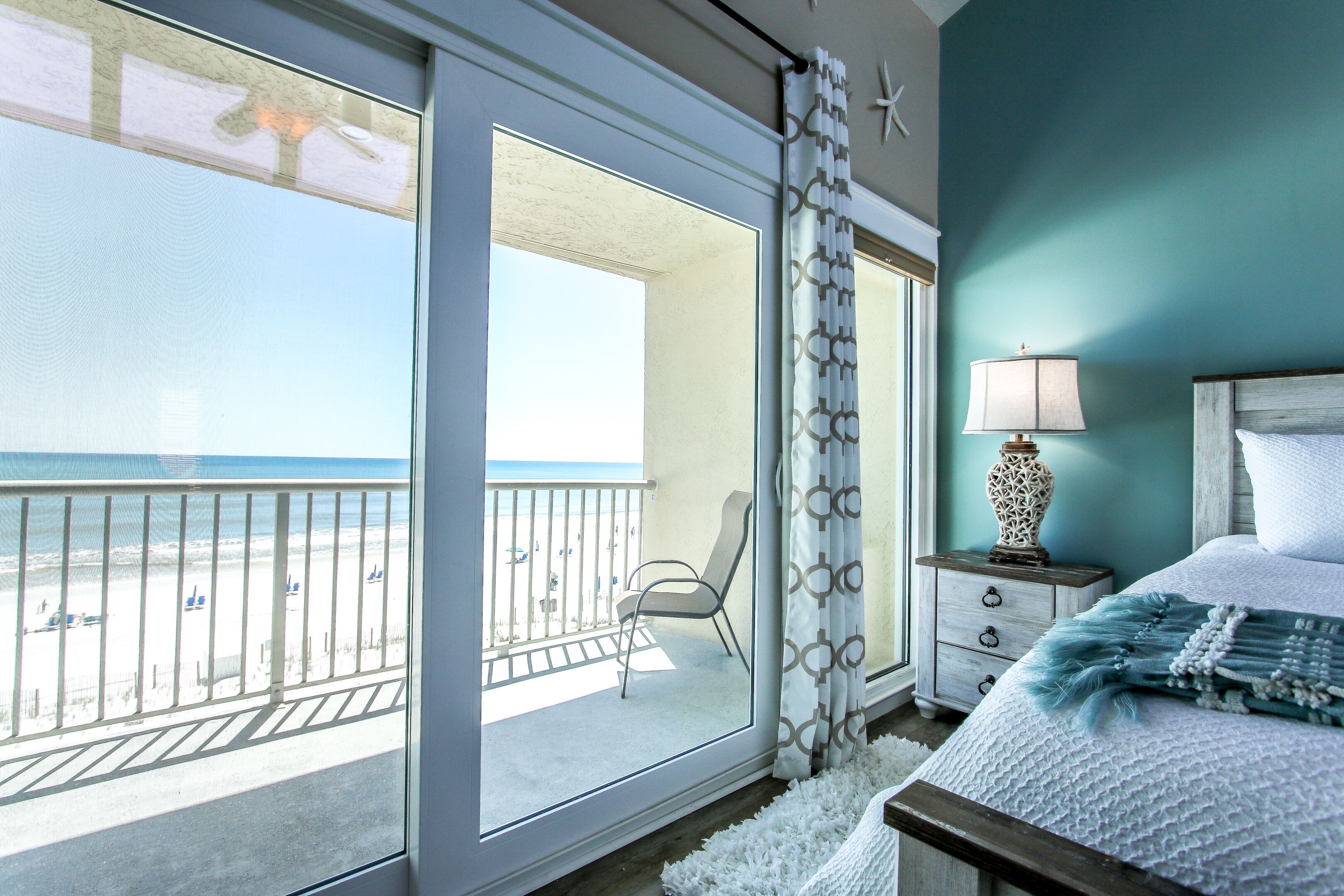 2 عدّة غرف نوم ومكواة/لوح كي وواي فاي وملاءات أسرّة