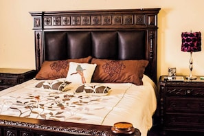 3 bedrooms, iron/ironing board, internet, bed sheets