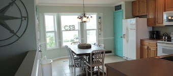 Gulf View 4/4.5-Seacliffs /dog friendly/community pool/ steps to beach-SPECIALS!