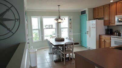 Gulf View 4/4.5-Seacliffs /dog friendly/community pool/ steps to beach-SPECIALS!