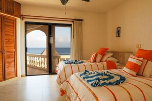 4 Schlafzimmer, Zimmersafe, Bügeleisen/Bügelbrett, Reisekinderbett