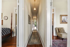 7 bedrooms, in-room safe, desk, iron/ironing board