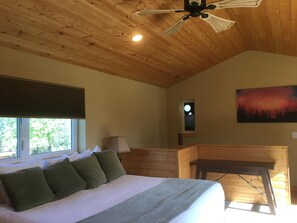 3 makuuhuonetta, silitysrauta/-lauta, Wi-Fi, vuodevaatteet