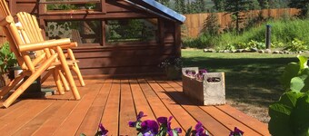 McKinley Creekside Cabins & Cafe'-The Carlo House