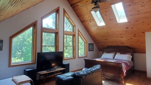 4 bedrooms, internet, bed sheets, wheelchair access