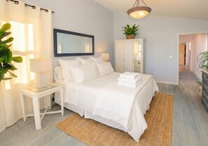 4 bedrooms, WiFi, bed sheets, wheelchair access