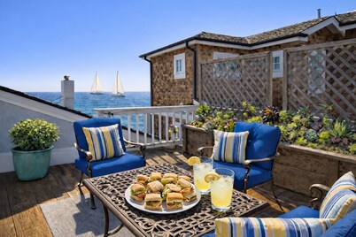 Santa Cruz N At The Beach! Oceanfront w/ Amazing Sunsets!