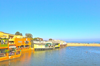 Santa Cruz N At The Beach! Oceanfront w/ Amazing Sunsets!