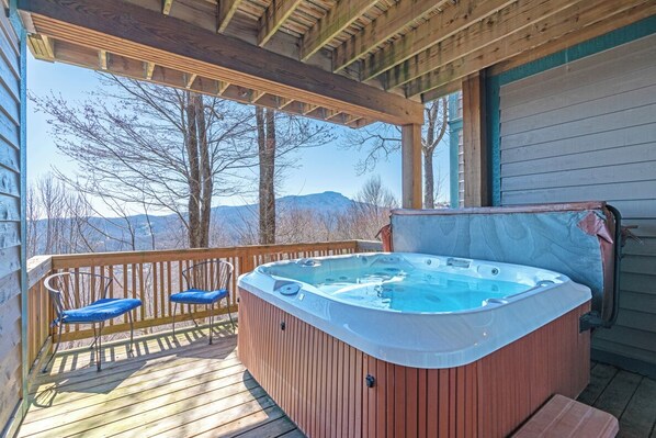Outdoor spa tub - Townhome R21A-Mtn Home, Mtn View, Private Hot Tub, Indoor/Outdoor Pool & Hot Tub (Banner Elk)