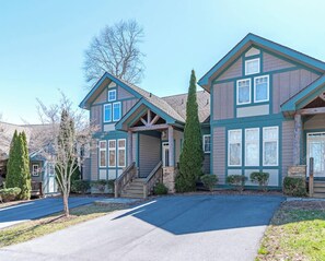 Exterior - Townhome R21A-Mtn Home, Mtn View, Private Hot Tub, Indoor/Outdoor Pool & Hot Tub (Banner Elk)