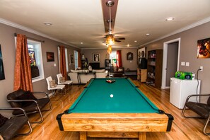 Games room - Middelshire - 10 Bedrooms 7.5 Bathrooms -  Eastern Ontario (Merrickville-Wolford)