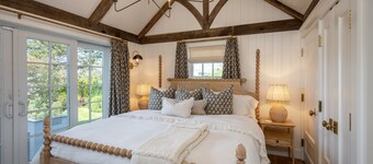 Waterfront Designer møblert hytte i hjertet av Kennebunkport Dock Square!