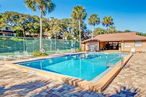 Pool - Pet Friendly | Updated Forest Ridge Villa | Short Walk to Beach | Community Pool & Tennis (Fernandina Beach)