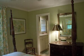 3 chambres, fer et planche à repasser, accès au Wi-Fi (inclus)