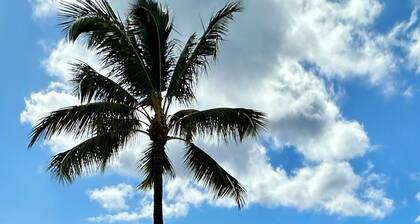 Oceanfront Papakea Top Floor Corner Condo with Spectacular Lanai Views!